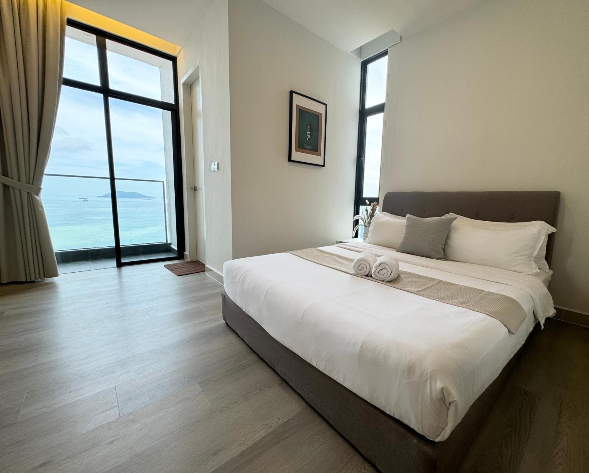 The Shore Cbd Kota Kinabalu By Laxzone Suite Bagian luar foto