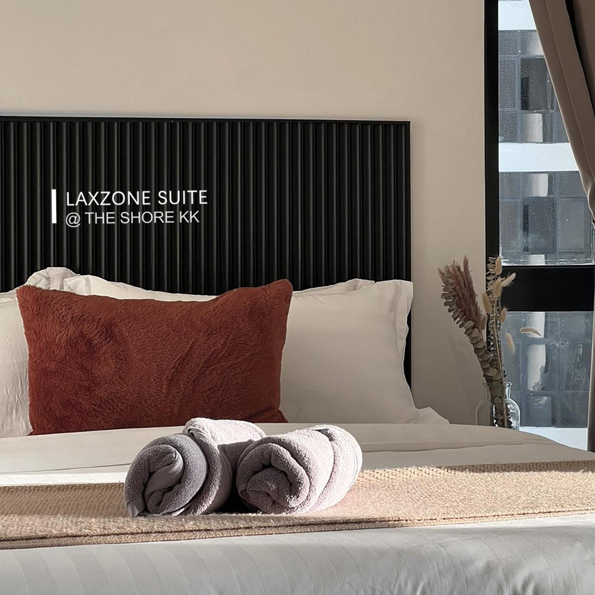 The Shore Cbd Kota Kinabalu By Laxzone Suite Bagian luar foto