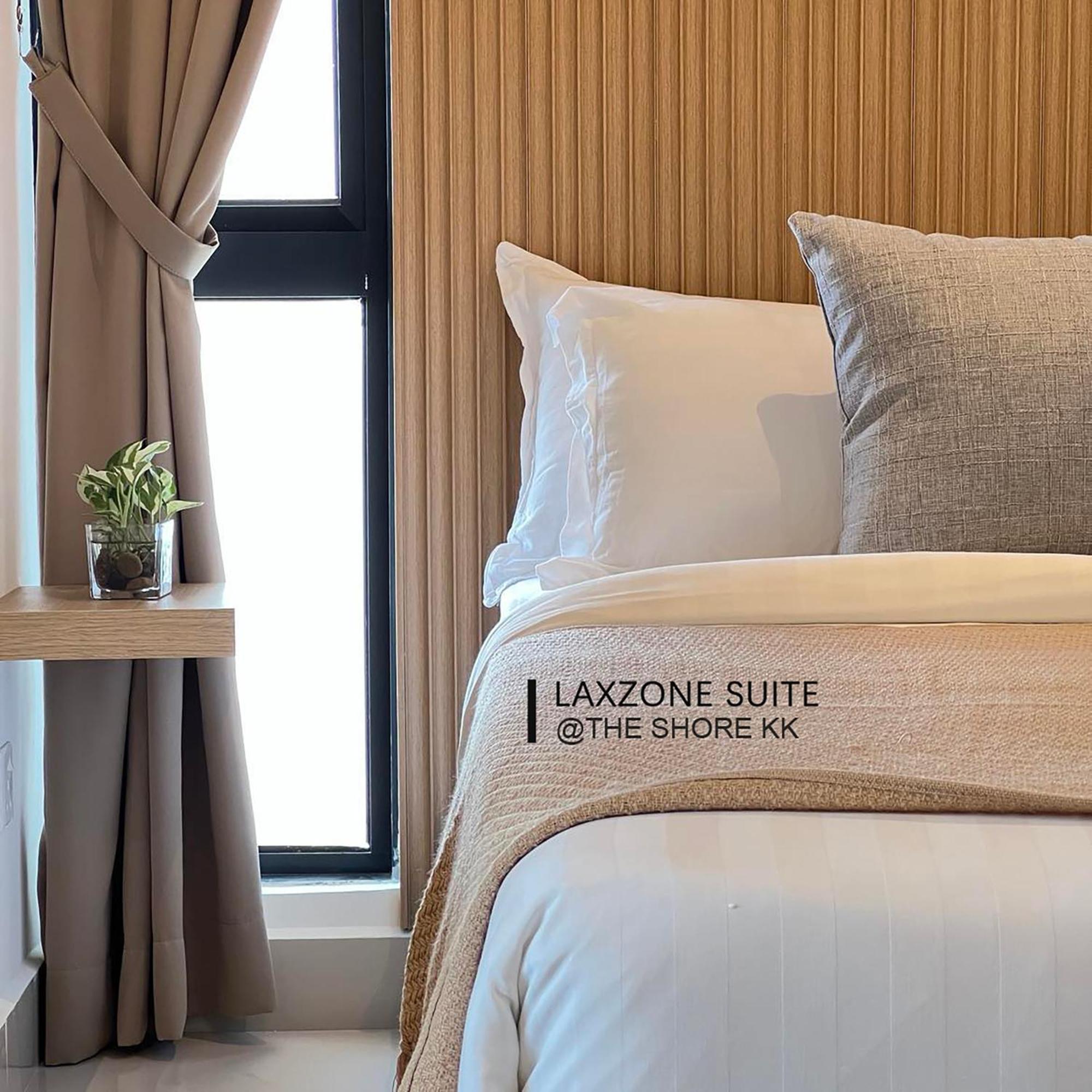 The Shore Cbd Kota Kinabalu By Laxzone Suite Bagian luar foto